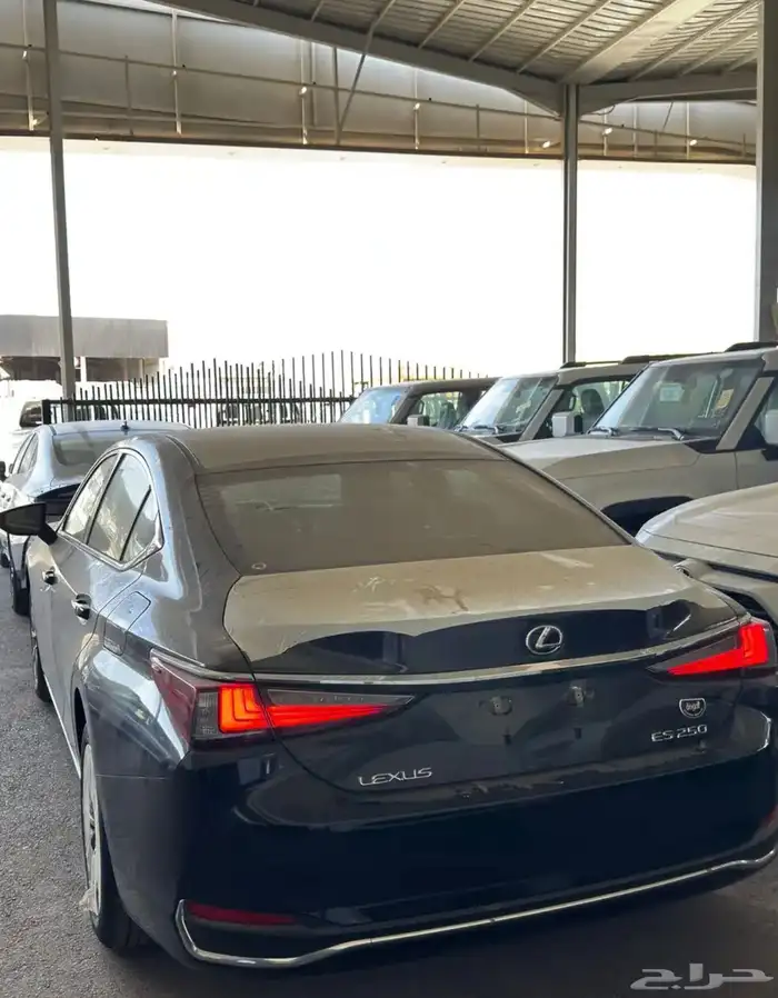 لكزس ES250AA عروض الكاش 5