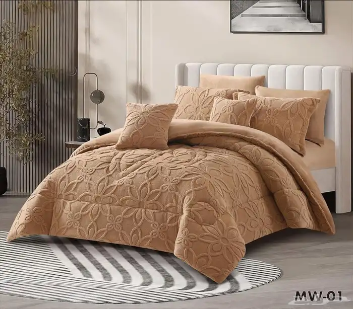مفرش مخمل محفور بتصميم أنيق 3
