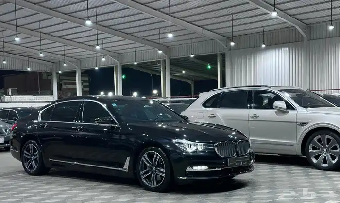 بي ام دبليو 740Li موديل 2018 عداد 28 الف كم 0