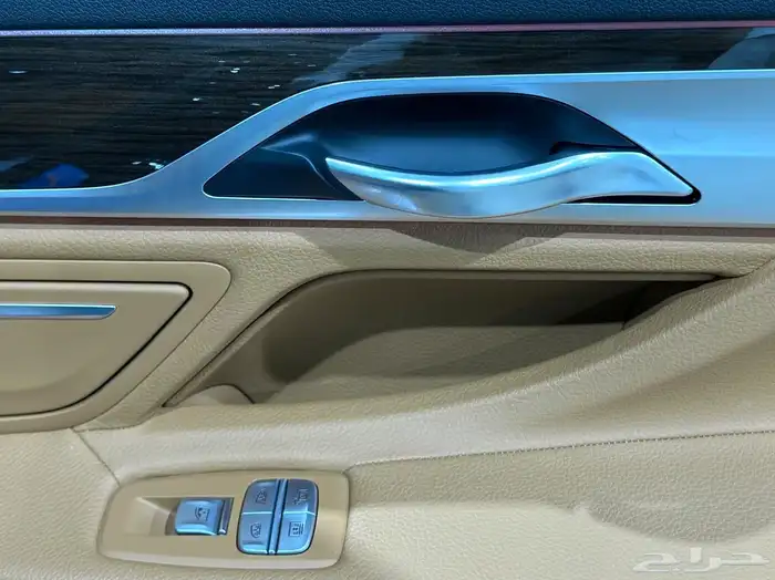 بي ام دبليو 740Li موديل 2018 عداد 28 الف كم 21
