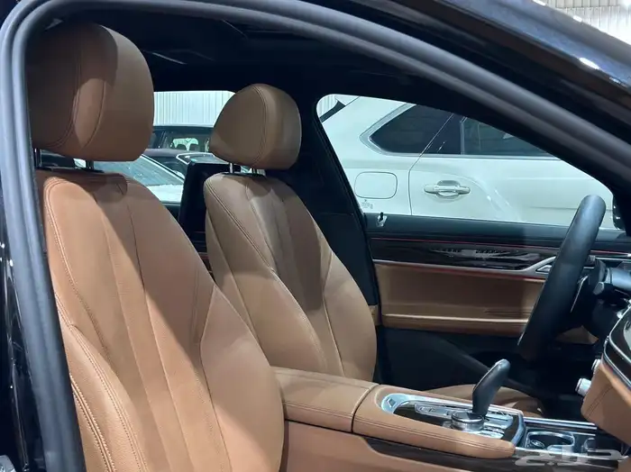 بي ام دبليو 740Li موديل 2018 عداد 28 الف كم 17
