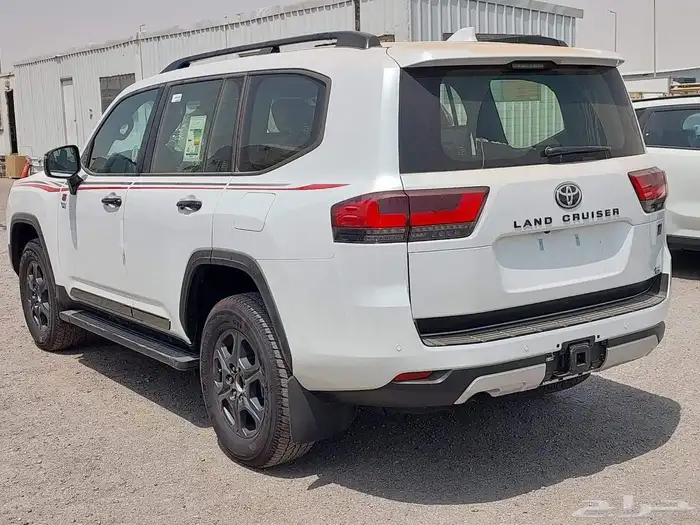 تويوتا لاندكروزر GR.S Hybrid موديل 2025 5