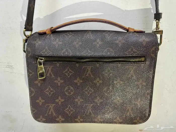 حقيبه يد نسائيه Pochette Metis من شركه Louis Vuit 0