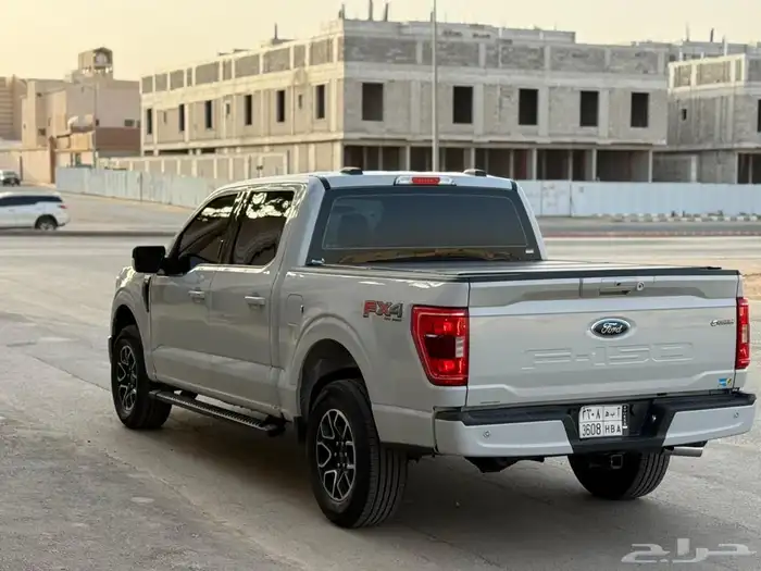 فورد 2022 F150 V8 FX4 4