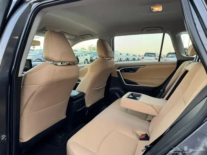 تويوتا راف فور 2021 بنزين 9