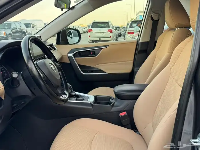 تويوتا راف فور 2021 بنزين 5