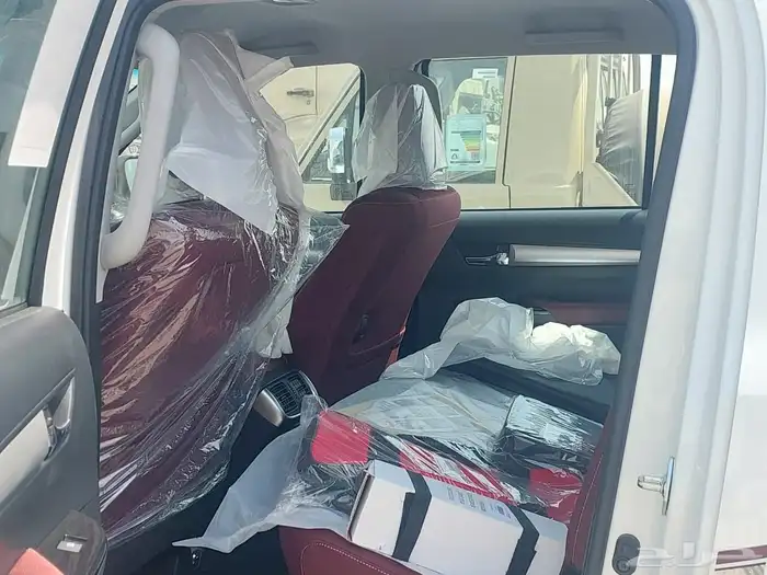 هايلكس سعودي فل بنزين اتوماتيك 2025 5