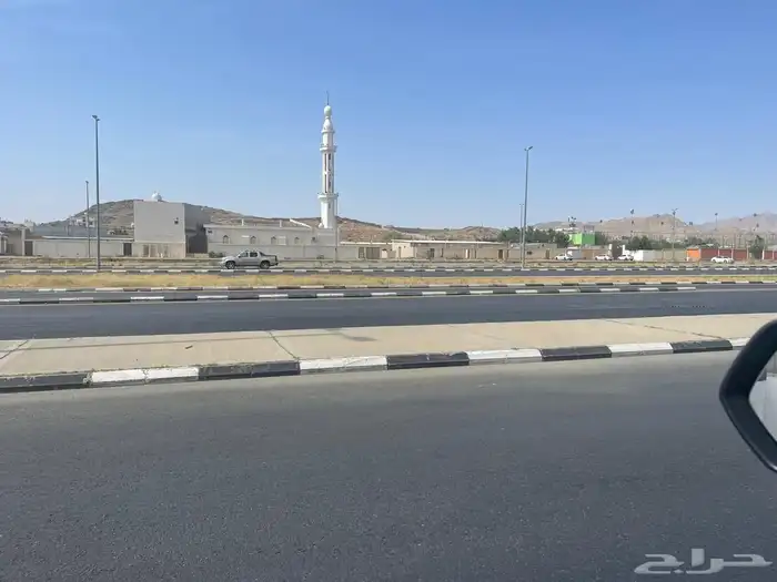 للبيع مجم ع استراحات عزاب ممي ز في وادي وج   الطائف 1