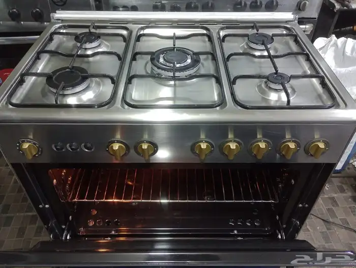 للبيع فرن مستقدم نظيف اصلي تالي تالي مق 50 80 من جده 3