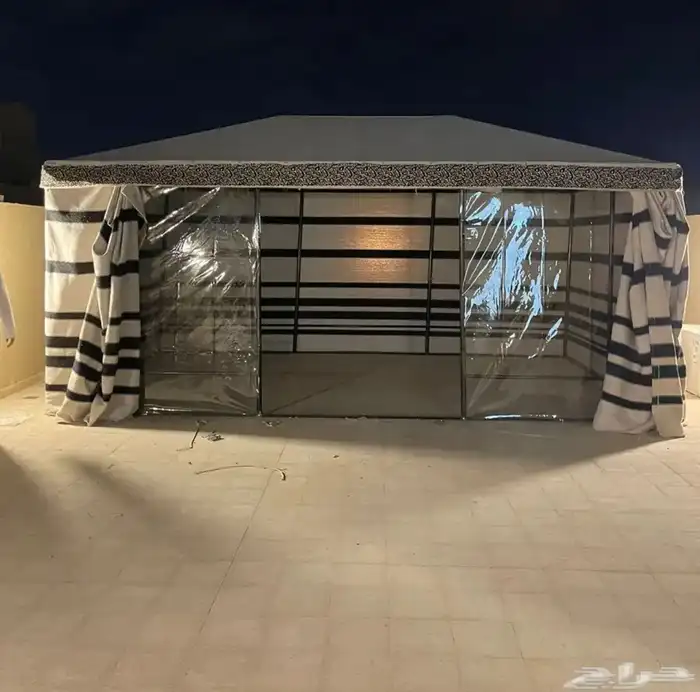 بيت شعر ملكي 0