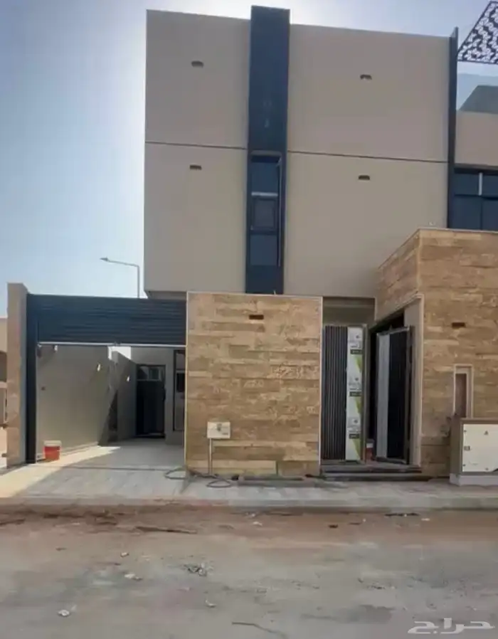 فيلا للبيع في حي الرمال 0