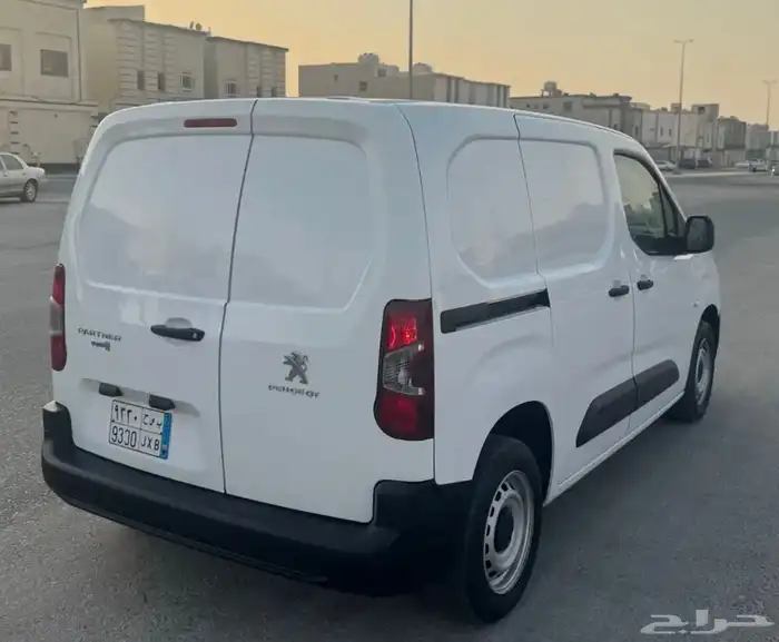 ايجار سيارة بيجو بارتنر 2023 للإيجار 1