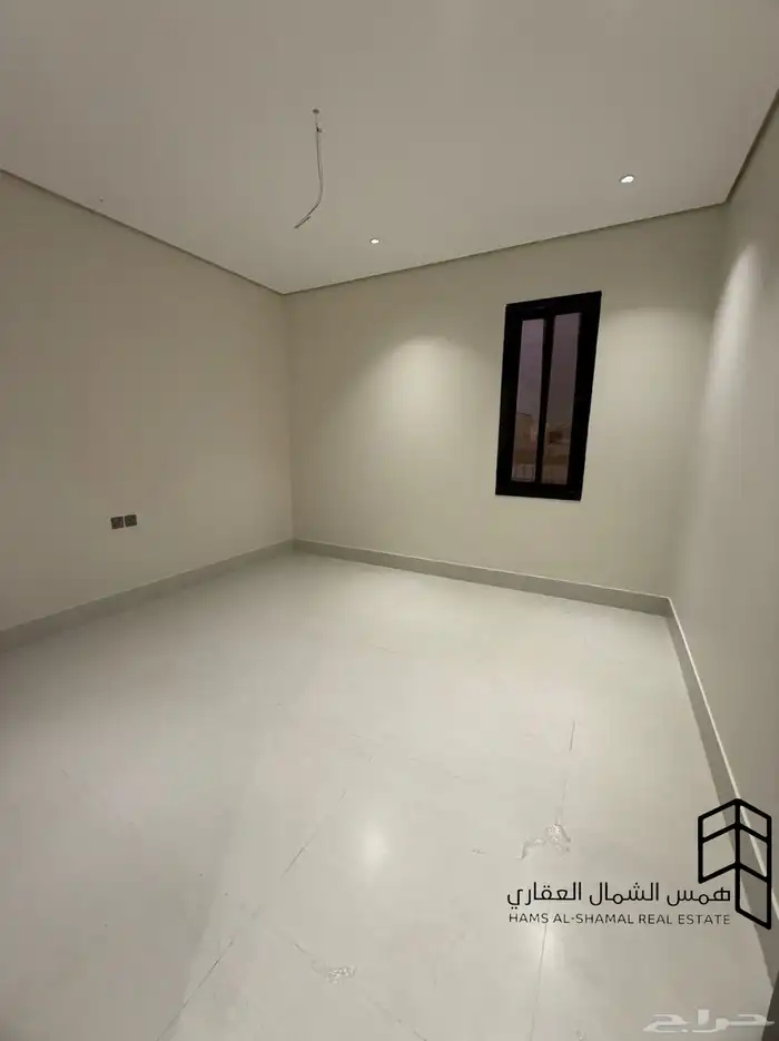 للبيع روف ارضي حي الاخضر 6