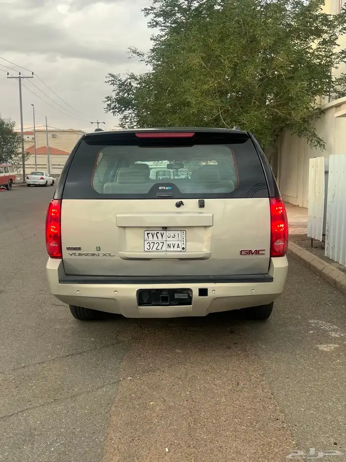 يوكن 2010 طويل ذهبي 7