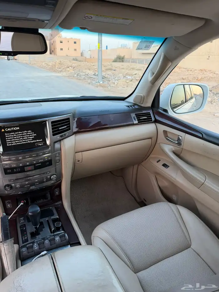 لكزس LX570 3