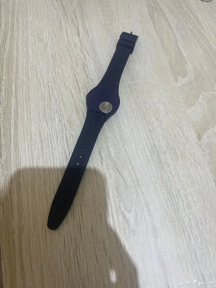 ساعه الماركه سواتش وهي شبه جديده قيمه شراءها 350 والان 280 0