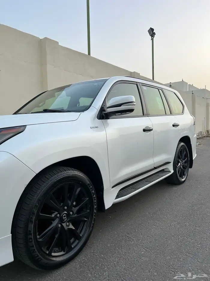 لكزس بلاك ادشن ( تم البيع ) 2020 1