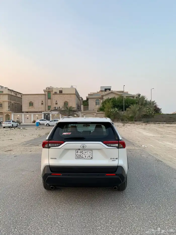 تيوتا رافور 5