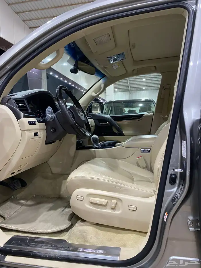 لكزس LX 570 المديل 2018 العدد 201 الف 7