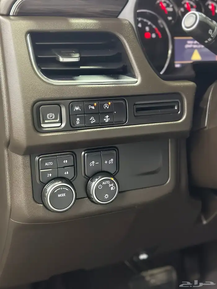 تاهو شيروليه الموديل2023 دبل قصير في قمة النظافة 12