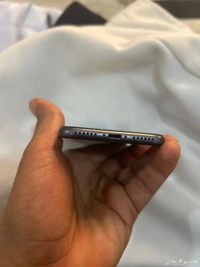 iphone 8 نظيف 4