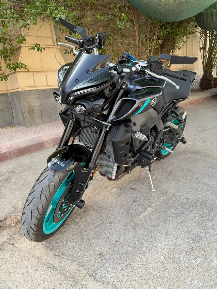 mt10 Yamaha 2024  5000km 1