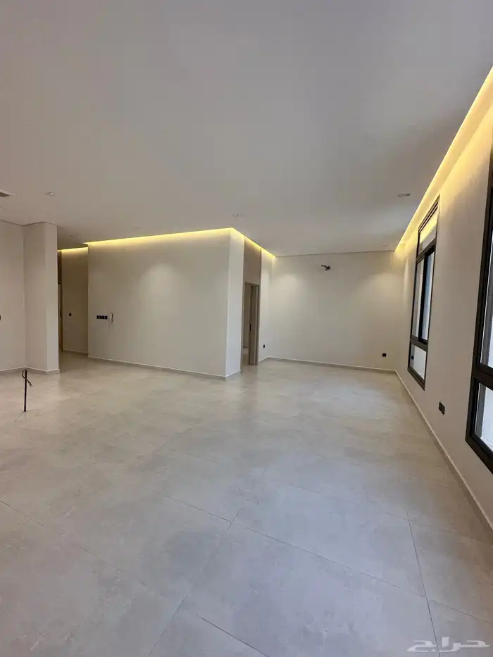 للبيع شقق فاخره في جده حي النزهة 5