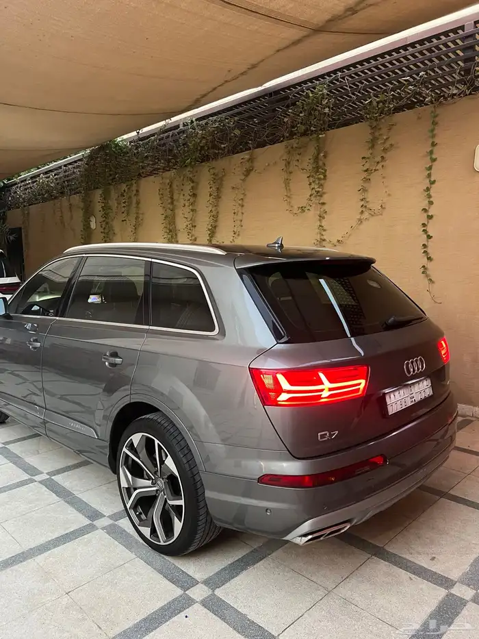 اودي Q7 2016 1