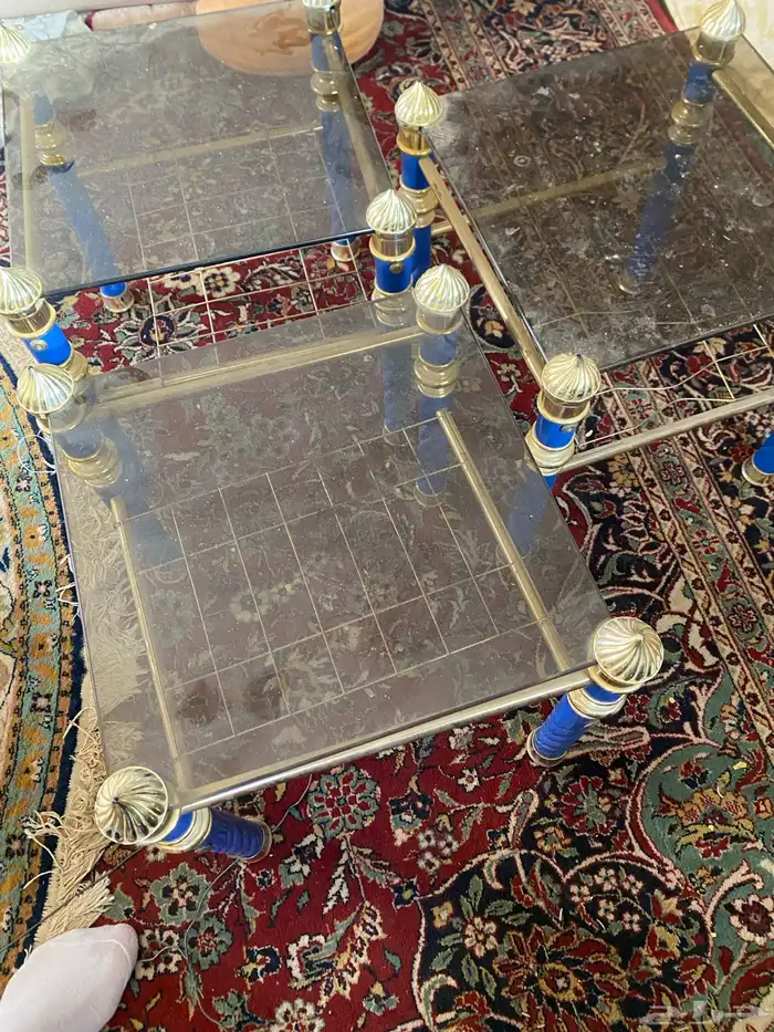 ثلاث طاولات وكنبين لهن حول 40 سنه ( تراثيات ) 0