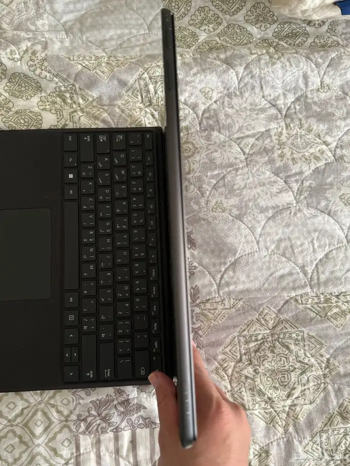 مايكروسوفت سيرفس برو 9 265 قيقا i7  16 قيقا رام 3
