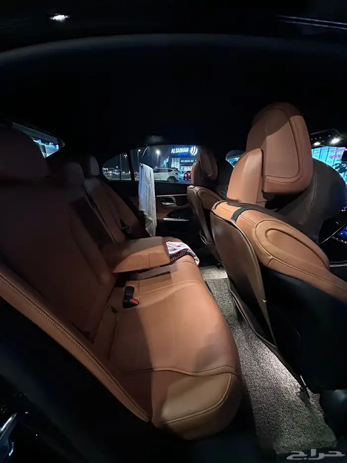 مرسيدس C300 موديل 2023 3