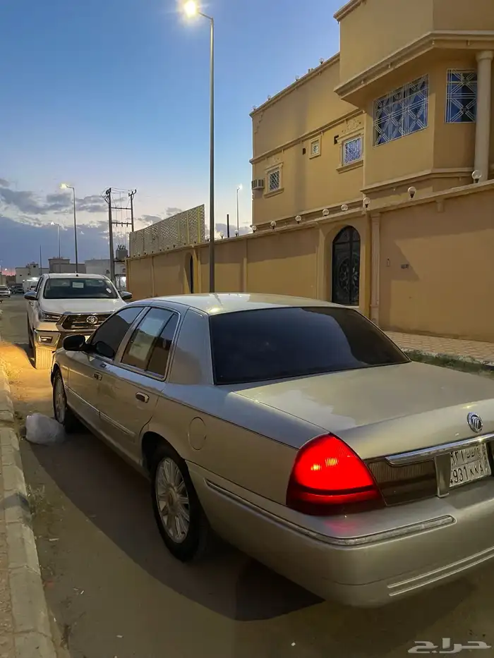 فورد مركيز 2008الموتر مرشوش كامل عل نضافه مكينه قير شرط 3