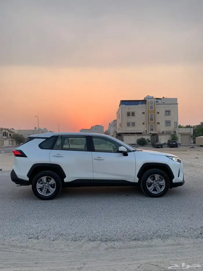 تيوتا رافور 4