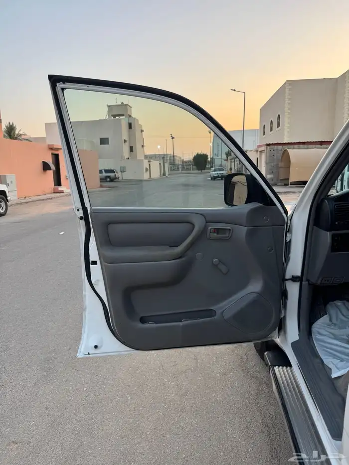 لاند كروزر جي 2004 16