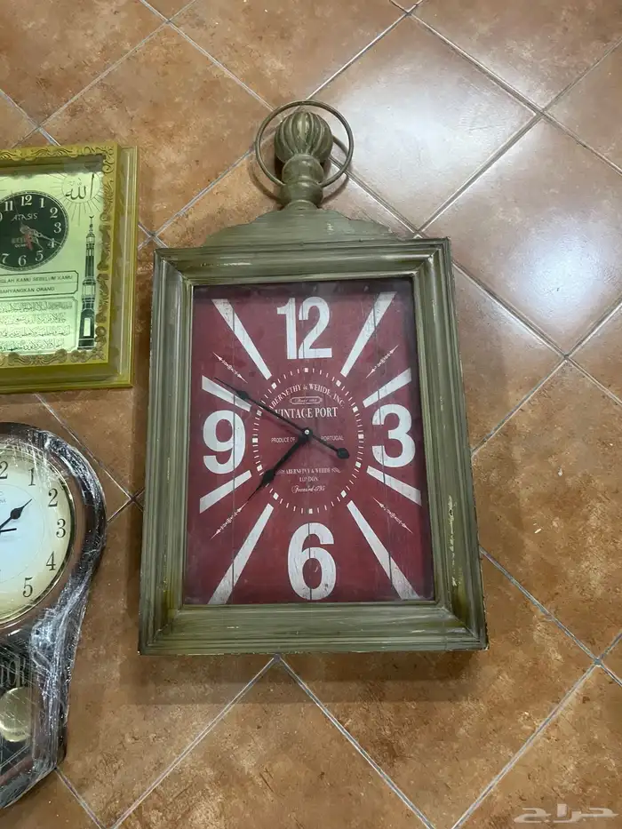 ساعات جداريه منوعه 1