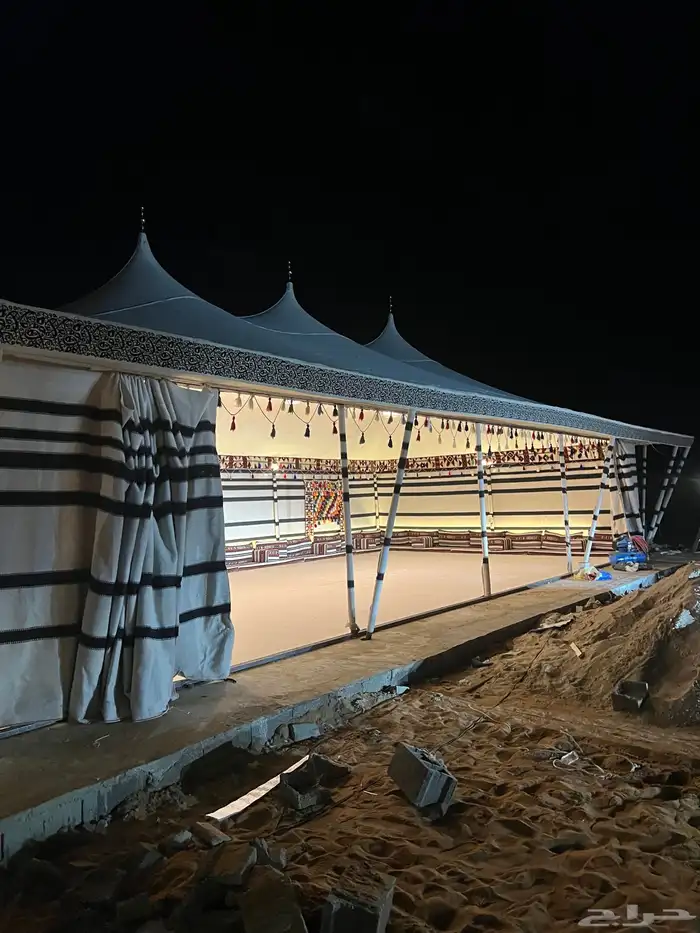 خيام الصخور بيوت شعر ملكي 1