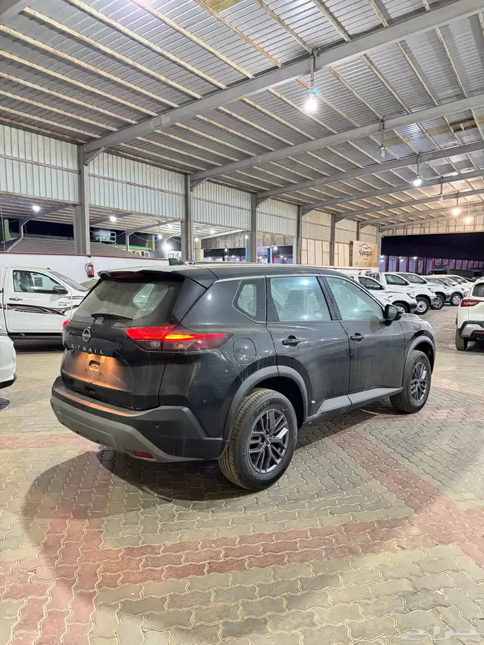 نيسان اكس تريل ستاندر بنزين 2025 1