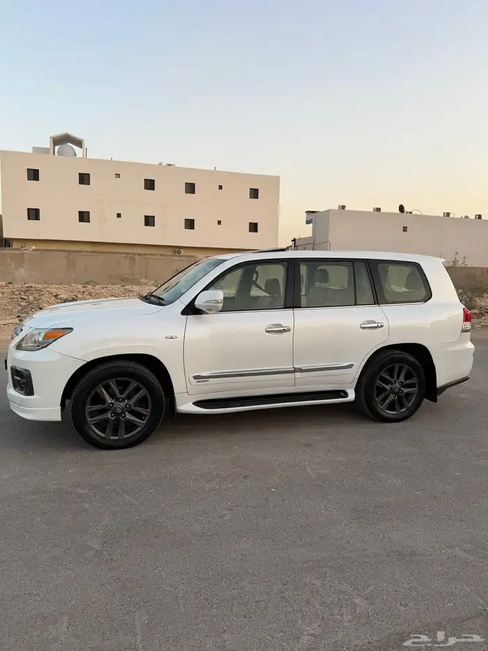 لكزس LX570 13