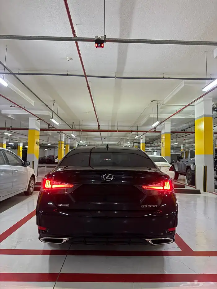 لكزس GS Fsport 2018 4