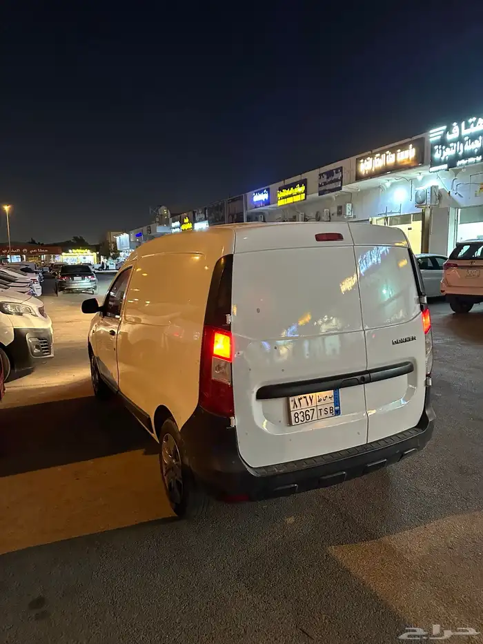 ايجار رينو دوكر 1