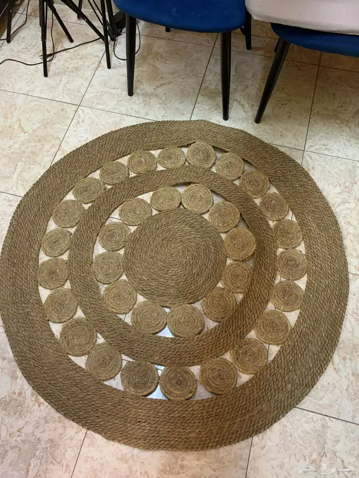 وحدة ادراج ومكتب ايكيا وسجادة دائرية 2