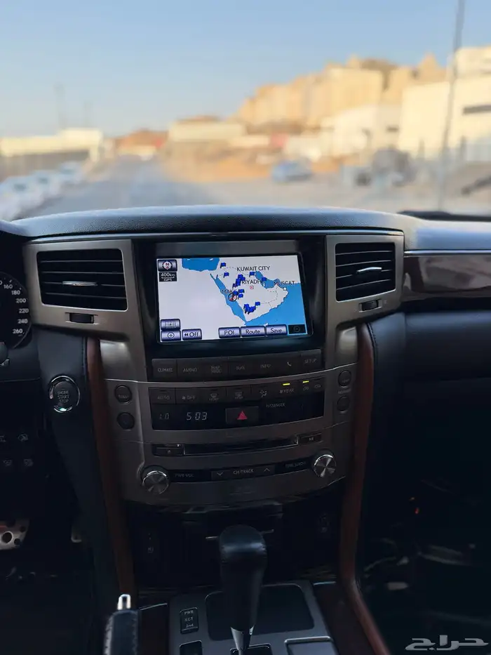 لكزس 5 1 0 2 ذهبي 12