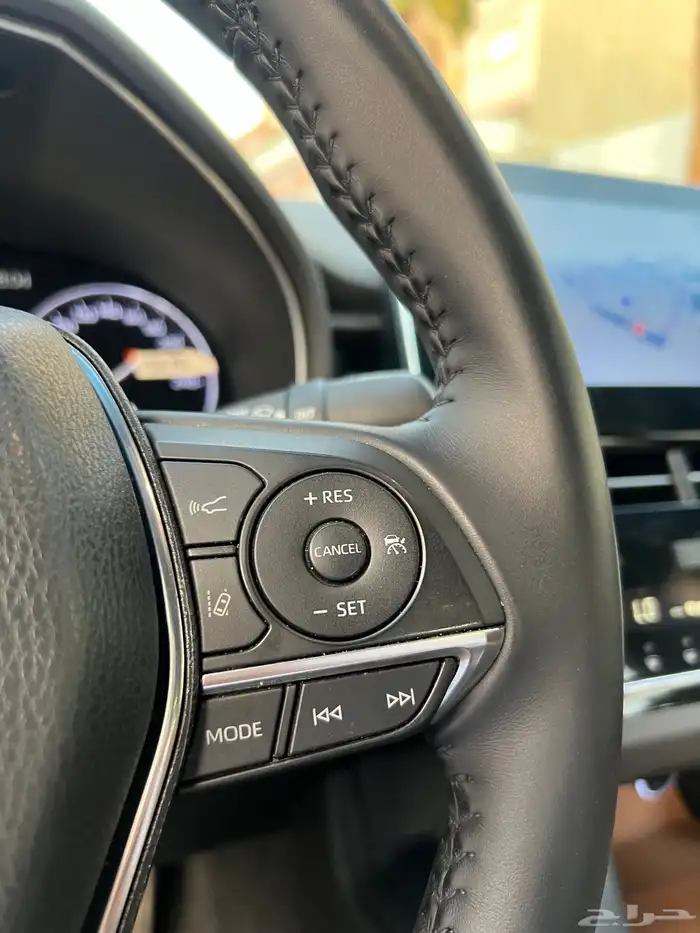 للبيع افالون 2022 بريميوم شبه الجديده 40