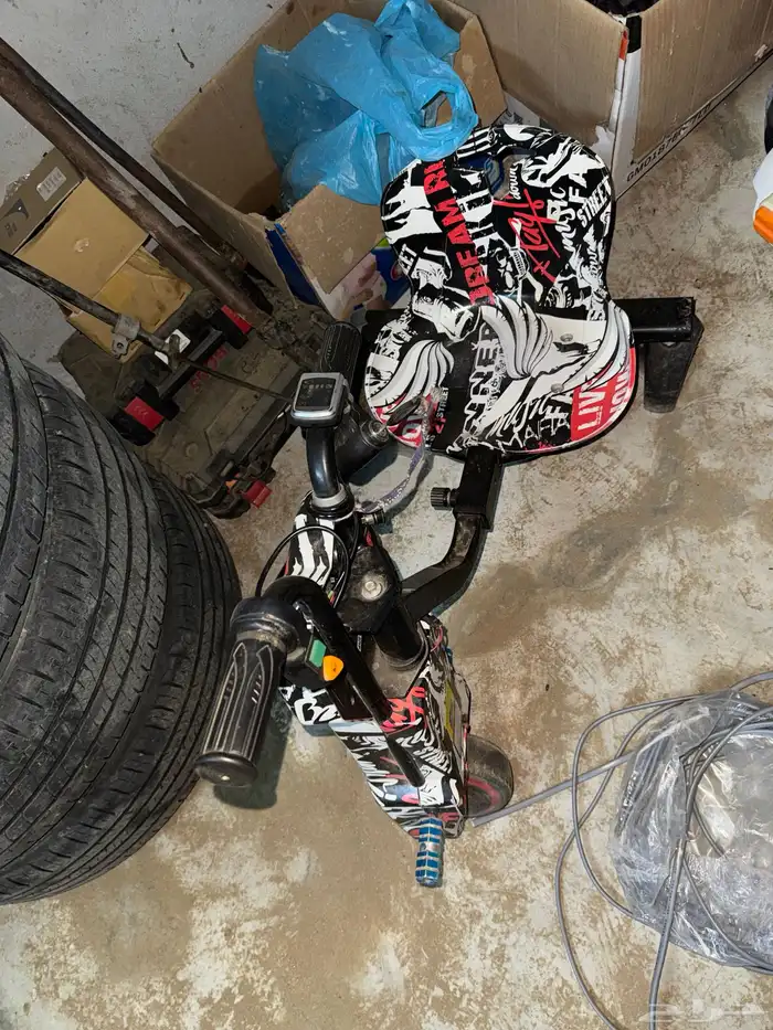 سيكل وسكوتر وسياره الشرطه و دباب 2
