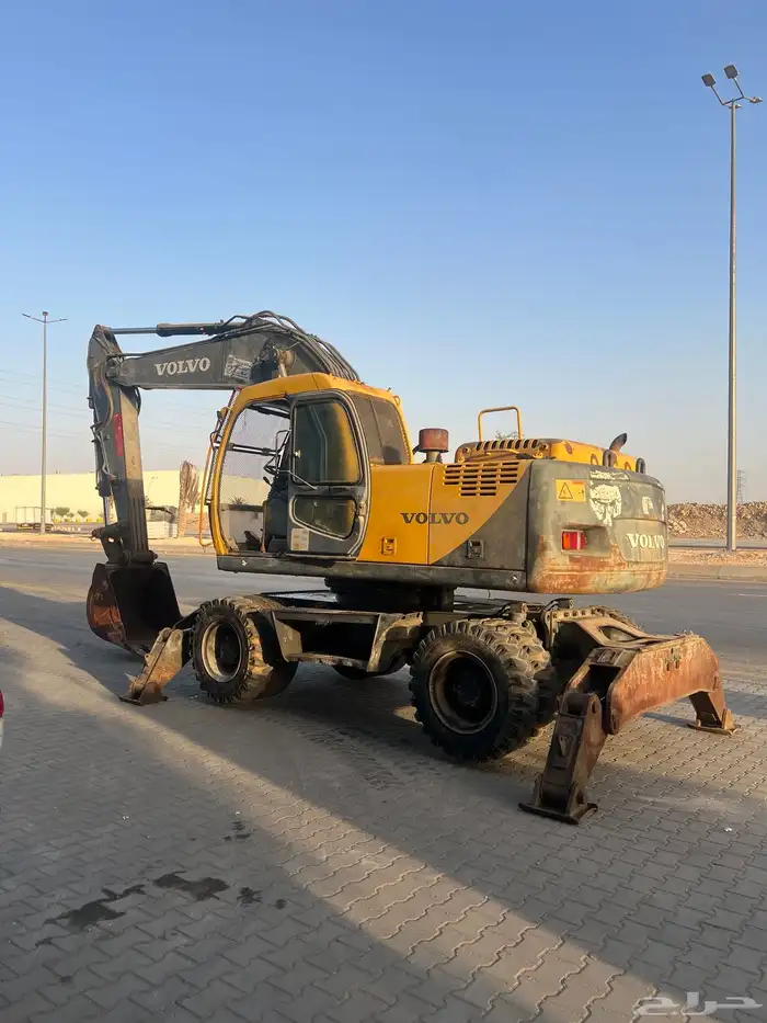 بوكلين كفرات للبيع حجم 170 موديل 2001 شد بلد لوحات مالك اول 1