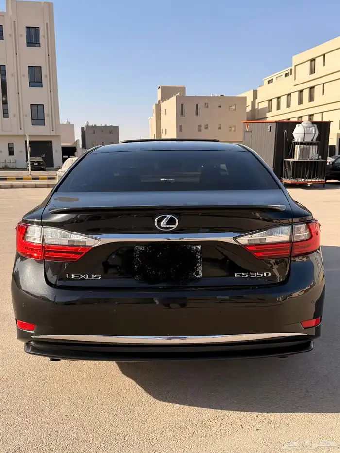 لكزس ES350 موديل 2017 1