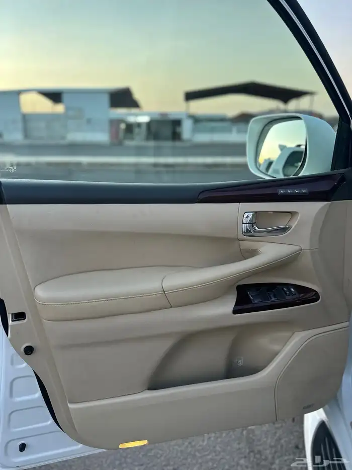 لكزس Lx570 موديل 2015 فل كامل 7