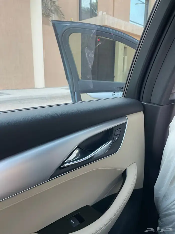 كاديلاك ct5 لون تركوازي مميز 2023 26