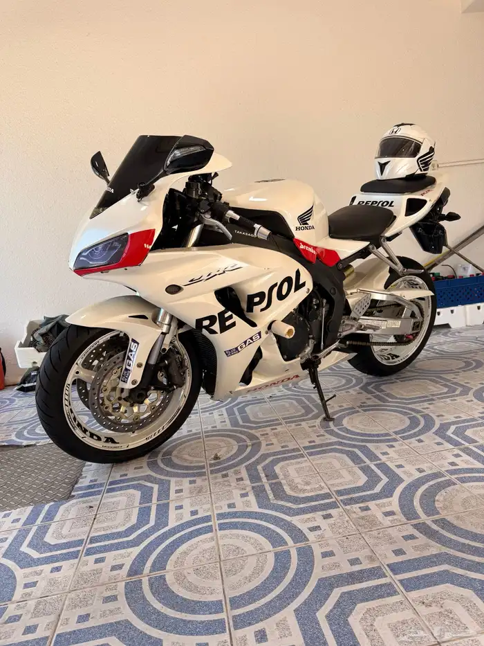 دباب هوندا ريبسول 1000 cc موديل 2007 5