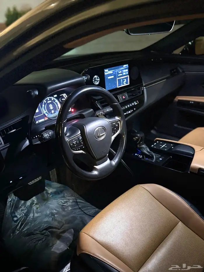 LEXUS ES250 عبداللطيف جميل 19